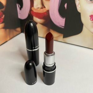 Mini MAC Matte Lipstick in Sin